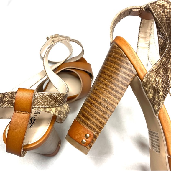 Leila Stone Cordelia Snakeskin Ankle Strap Heels - Picture 5 of 8